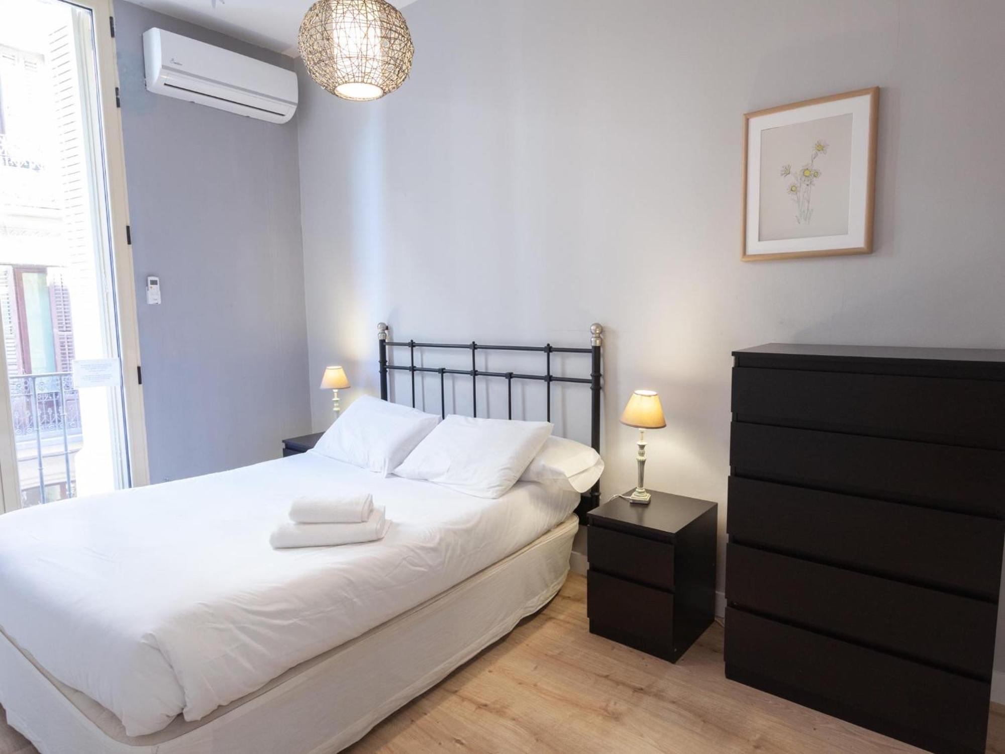 Appartement Enorme Y Acogedor Piso En La Puerta Del Sol à Madrid Extérieur photo